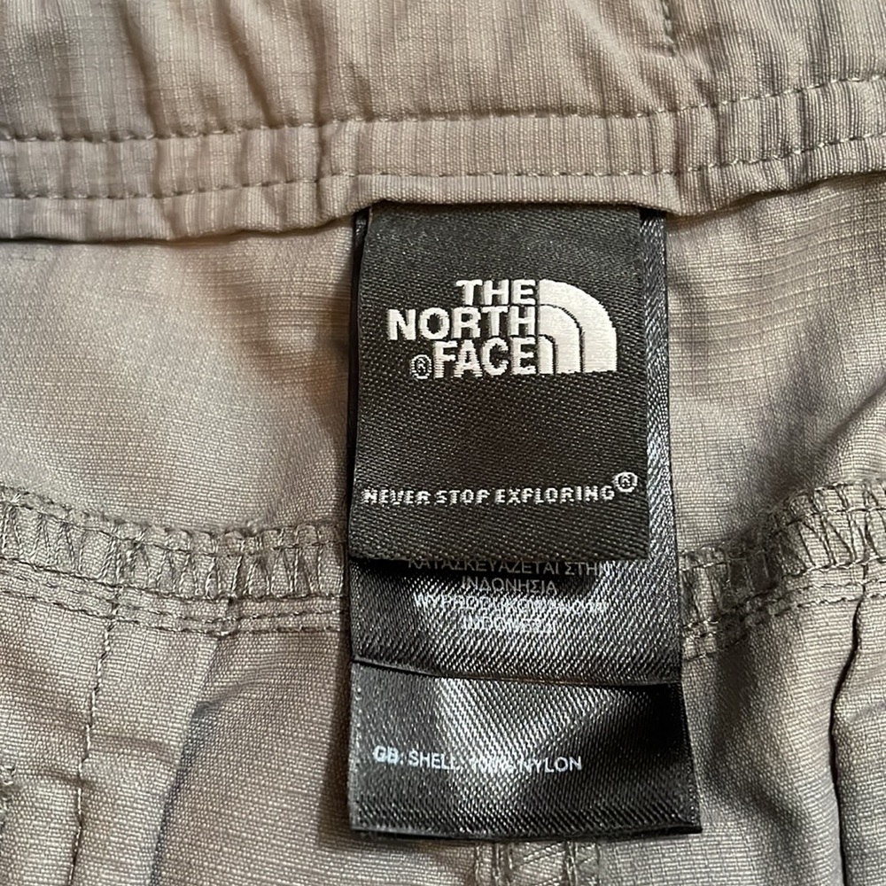 The north face, capri, size 10, gray, adventure/outdoor - Picture 3 of 9